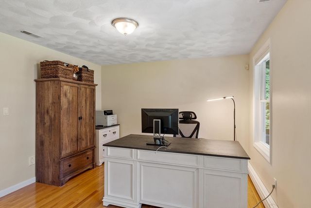 26 Worden Road, Tyngsborough, MA 01879