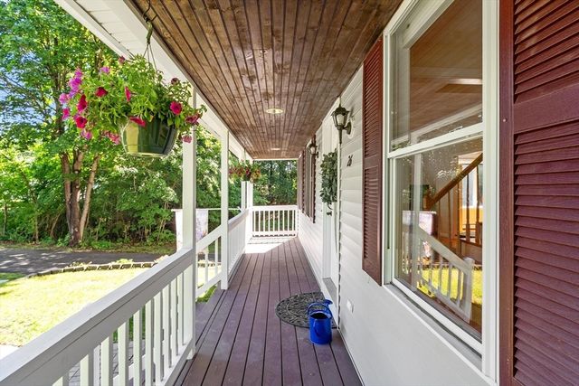 26 Worden Road, Tyngsborough, MA 01879