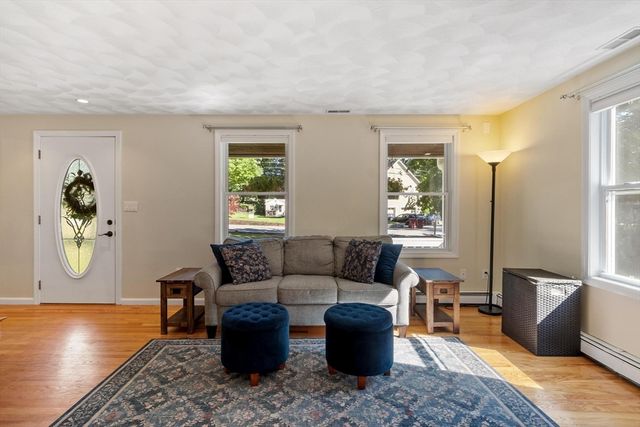 26 Worden Road, Tyngsborough, MA 01879
