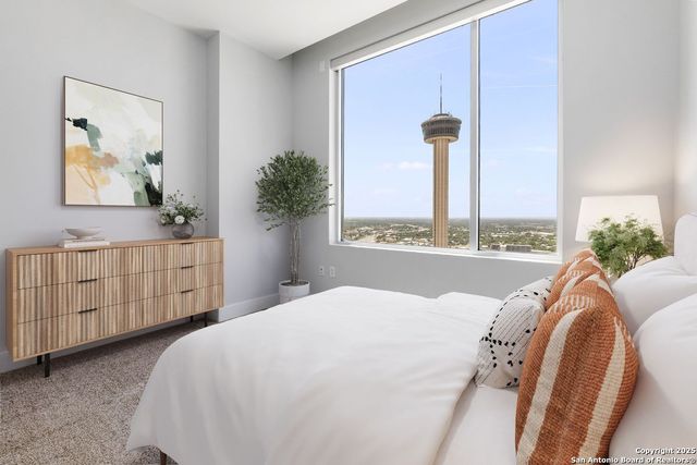 610 E Market St Unit 2811, San Antonio, TX 78205