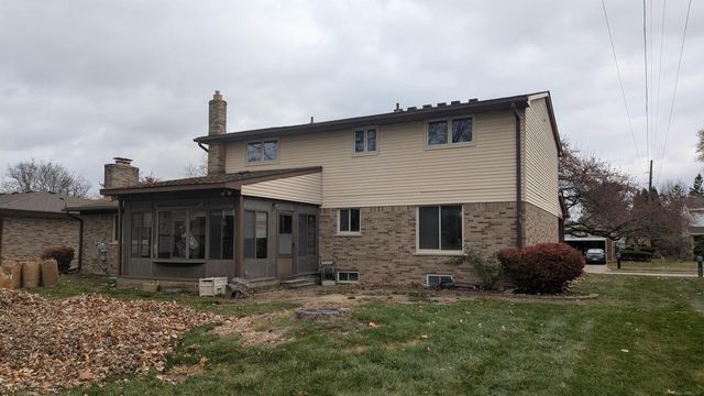 40203 Vincenzia Street, Clinton Township, MI 48038