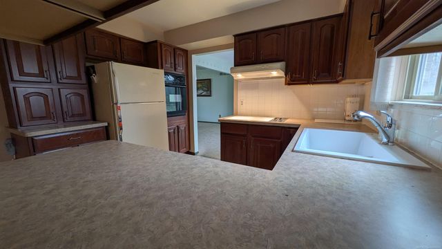 40203 Vincenzia Street, Clinton Township, MI 48038