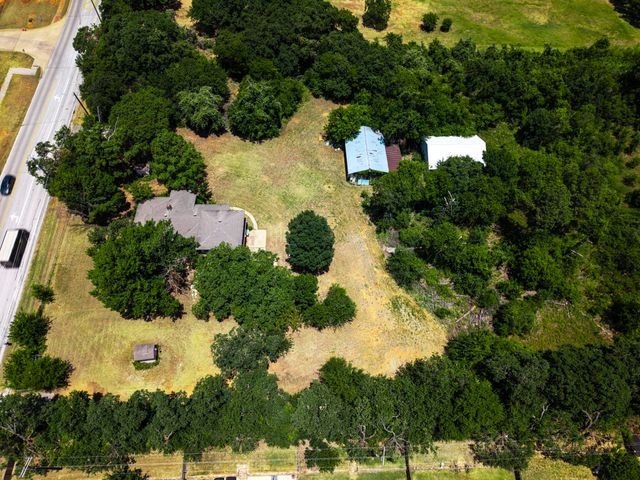 709 Cooks Lane, Fort Worth, TX 76120