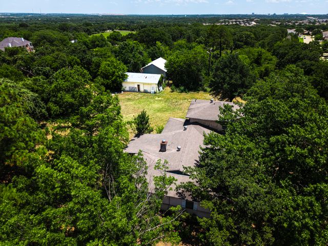 709 Cooks Lane, Fort Worth, TX 76120