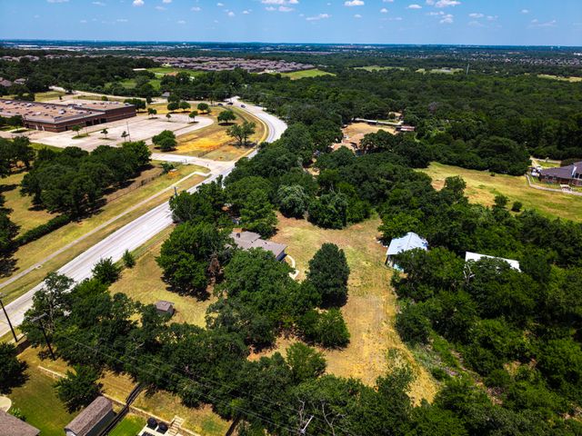 709 Cooks Lane, Fort Worth, TX 76120