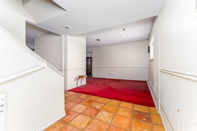 709 Cooks Lane, Fort Worth, TX 76120