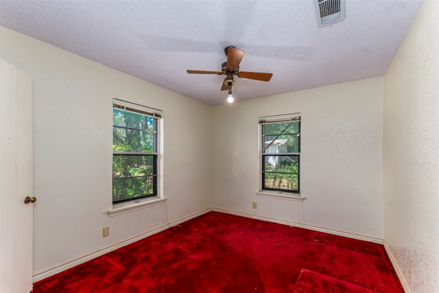 709 Cooks Lane, Fort Worth, TX 76120
