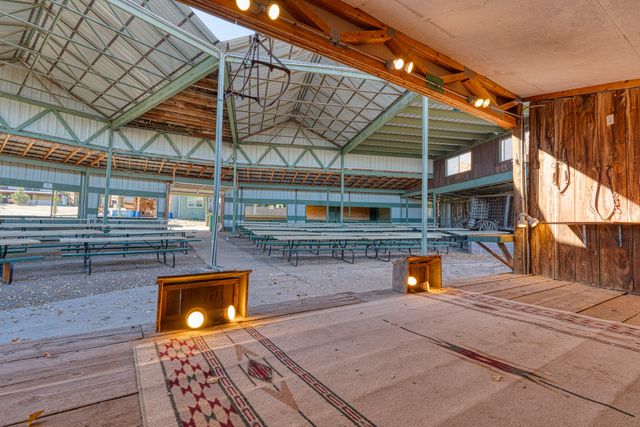 87 N Frontage Road, Edgewood, NM 87015