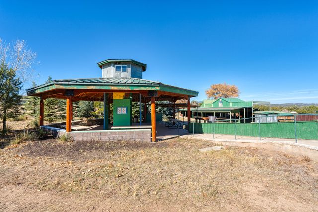 87 N Frontage Road, Edgewood, NM 87015