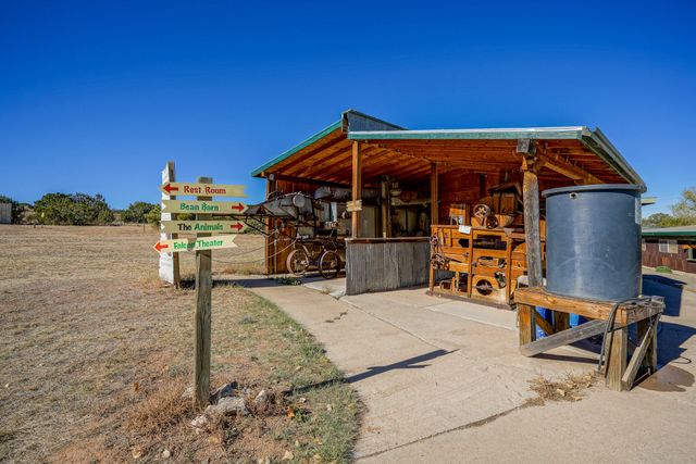 87 N Frontage Road, Edgewood, NM 87015