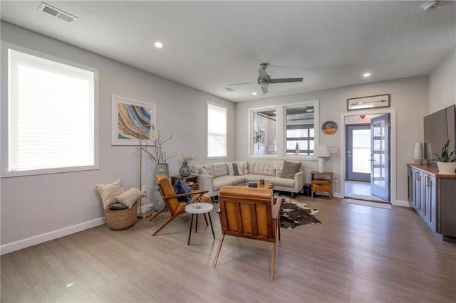 7616 Washington Street, Kansas City, MO 64114