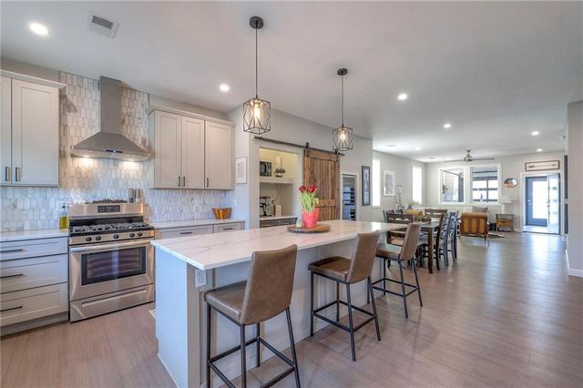 7616 Washington Street, Kansas City, MO 64114