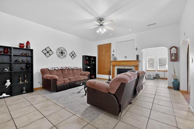 3728 Spyglass Loop SE, Rio Rancho, NM 87124