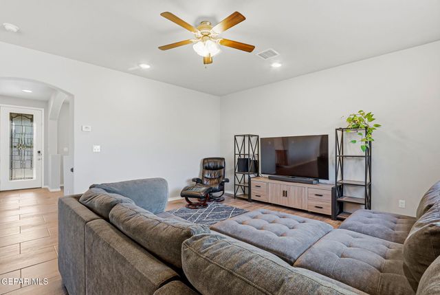 7529 RED CEDAR Drive, El Paso, TX 79911