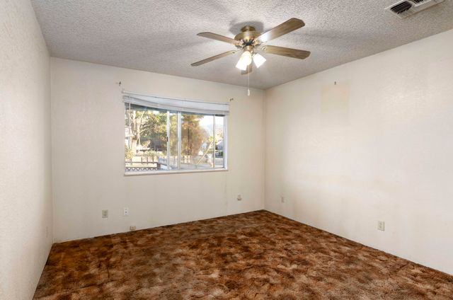 22 SW Elm Street, Grants Pass, OR 97526