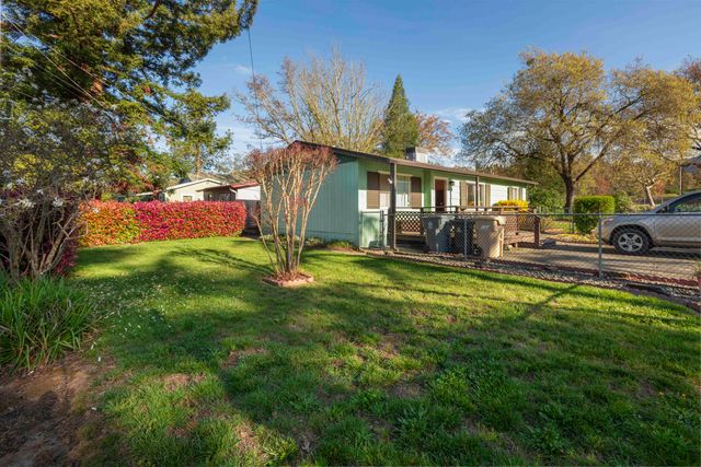 22 SW Elm Street, Grants Pass, OR 97526