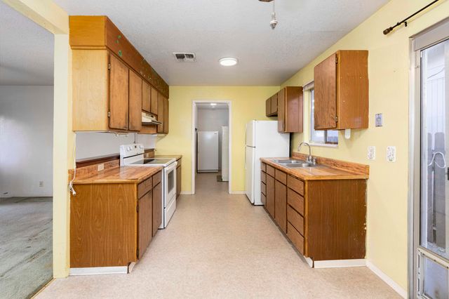 22 SW Elm Street, Grants Pass, OR 97526