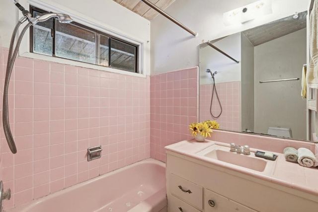 110 Maywood Drive, Boulder Creek, CA 95006