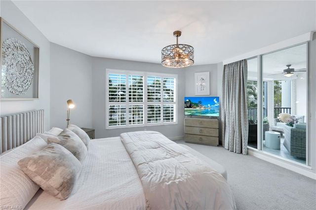 325 Dunes BLVD 204, Naples, FL 34110