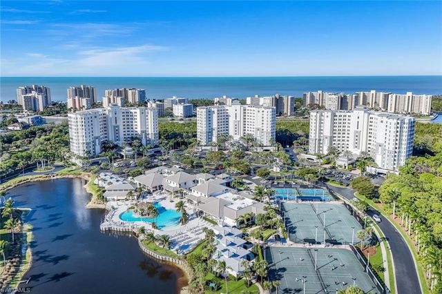 325 Dunes BLVD 204, Naples, FL 34110