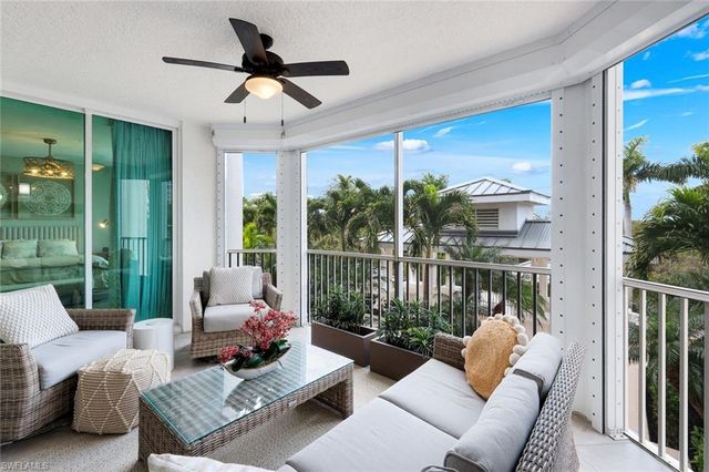 325 Dunes BLVD 204, Naples, FL 34110