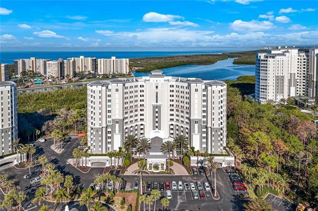 325 Dunes BLVD 204, Naples, FL 34110