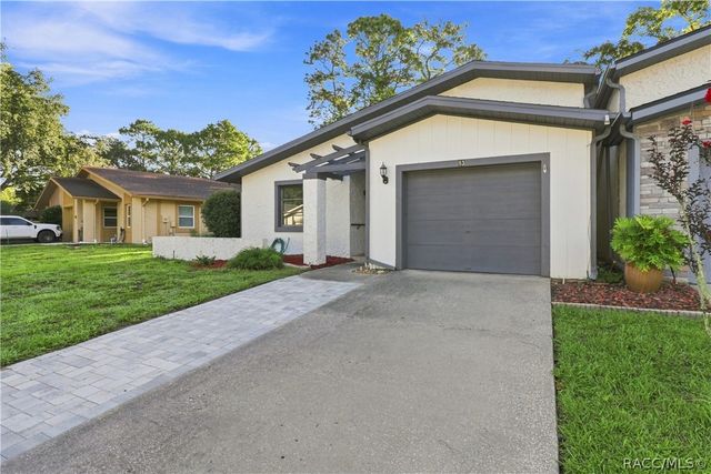 83 Golfview Drive, Homosassa, FL 34446
