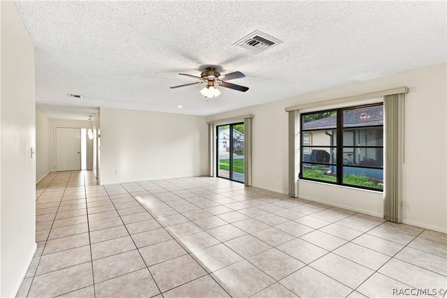 83 Golfview Drive, Homosassa, FL 34446
