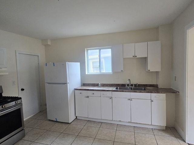 111 Brookline Street 2, Lynn, MA 01902
