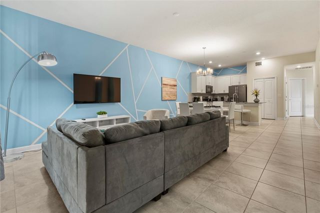 581 OCEAN COURSE AVENUE 581, Davenport, FL 33896