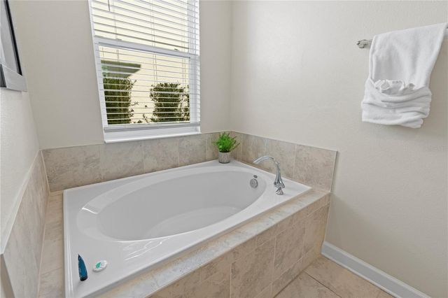 581 OCEAN COURSE AVENUE 581, Davenport, FL 33896