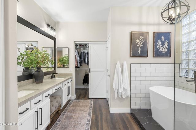 10419 E HELM Drive, Scottsdale, AZ 85255