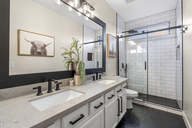 10419 E HELM Drive, Scottsdale, AZ 85255