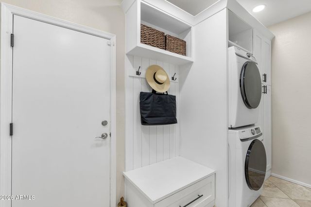 10419 E HELM Drive, Scottsdale, AZ 85255