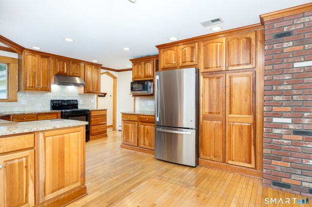 486 North Street, Plymouth, CT 06786