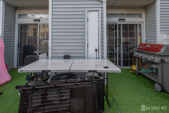 23 Borelle Square, Sayreville, NJ 08859