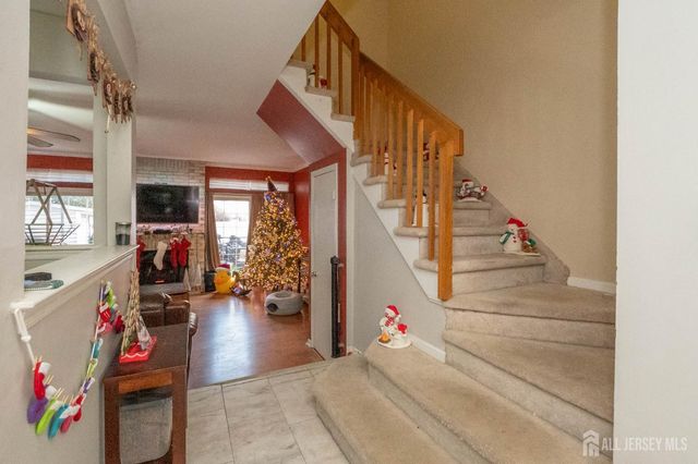 23 Borelle Square, Sayreville, NJ 08859