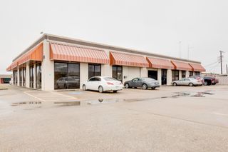 2321 W Arkansas Lane 100, Pantego, TX 76013