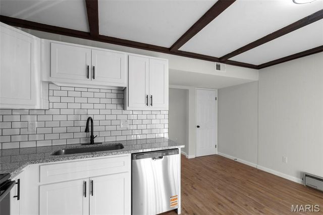 10587 Carroll Wood Way, Unincorporated, MO 63128