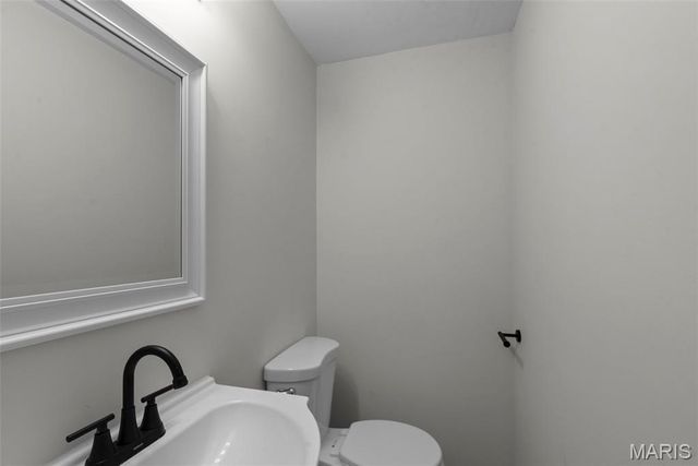 10587 Carroll Wood Way, Unincorporated, MO 63128