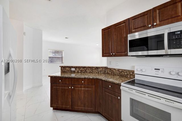 3656 NE 3rd Ct, Homestead, FL 33033