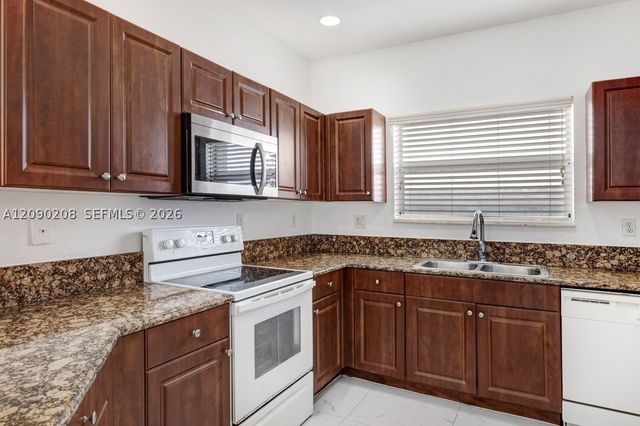 3656 NE 3rd Ct, Homestead, FL 33033