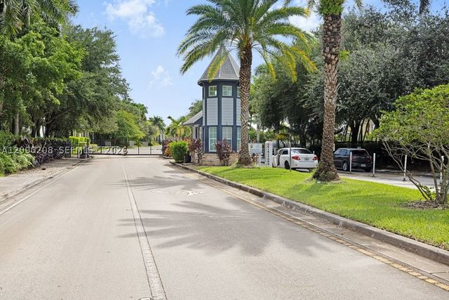3656 NE 3rd Ct, Homestead, FL 33033