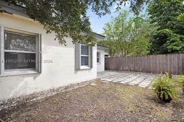 3656 NE 3rd Ct, Homestead, FL 33033