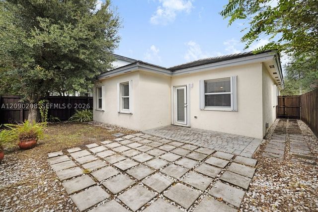 3656 NE 3rd Ct, Homestead, FL 33033