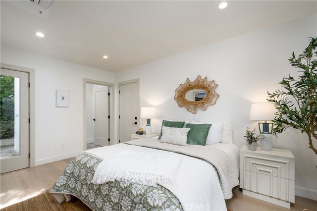 223 Howland Canal, Venice, CA 90291