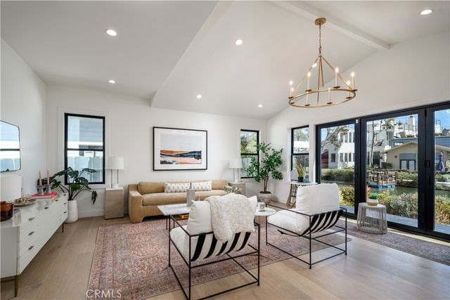 223 Howland Canal, Venice, CA 90291