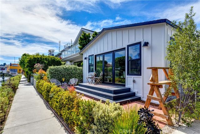 223 Howland Canal, Venice, CA 90291