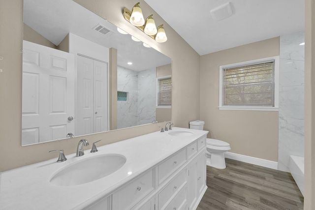 806 Moody Avenue, League City, TX 77573