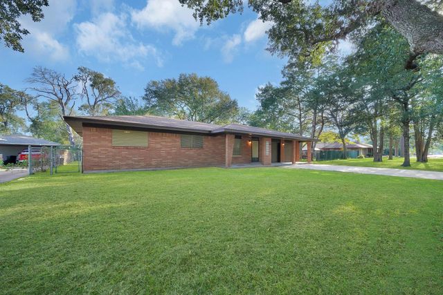 806 Moody Avenue, League City, TX 77573